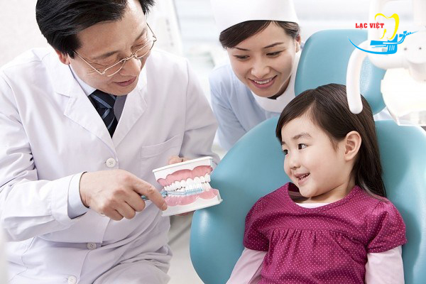 Nên đưa trẻ đi khám răng ở đâu tại Hà Nội